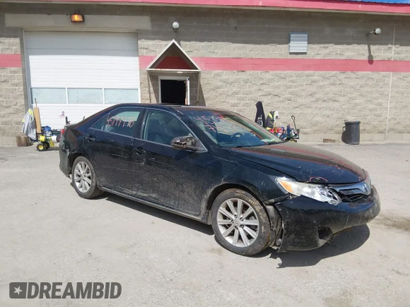 ✅ 2014 Toyota Camry L • VIN: 4T4BF1FK4ER416950 • Лот: 45197478. Опубликован ранее на IAAI с пробегом 132 710 миль. Бесплатный доступ к архиву аукционных продаж из США и подробный отчёт об истории автомобиля на DreamBid. Изображение 1.
