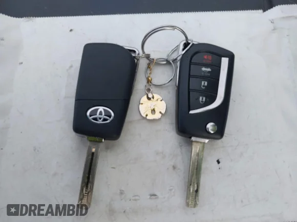 ✅ 2020 Toyota Camry LE • VIN: 4T1C11AK7LU956309 • Lot: 44297252. Wystawiony na IAAI z przebiegiem 68 896 mil. Bezpłatny archiwum sprzedaży aukcyjnych z USA i szczegółowy raport historii pojazdu na DreamBid. Zdjęcie 11.