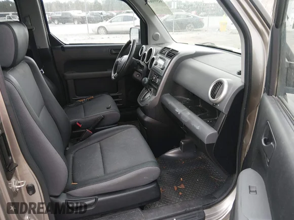 ✅ 2003 Honda Element EX • VIN: 5J6YH28593L008568 • Лот: 44599064. Опубліковано раніше на IAAI з пробігом 226 054 миль. Безкоштовний доступ до архіву аукціонних продажів зі США та докладний звіт про історію автомобіля на DreamBid. Зображення 5.