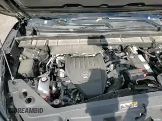 ✅ 2025 Toyota Highlander LE • VIN: 5TDKDRAH6SS551393 • Lot: 89860005. Wystawiony na Copart z przebiegiem 28 223 mil. Bezpłatny archiwum sprzedaży aukcyjnych z USA i szczegółowy raport historii pojazdu na DreamBid. Zdjęcie 14.