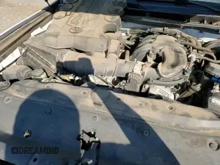 ✅ 2019 Toyota 4Runner Limited • VIN: JTEZU5JR8K5196227 • Лот: 86786735. Опубликован ранее на Copart с пробегом 78 995 миль. Бесплатный доступ к архиву аукционных продаж из США и подробный отчёт об истории автомобиля на DreamBid. Изображение 17.