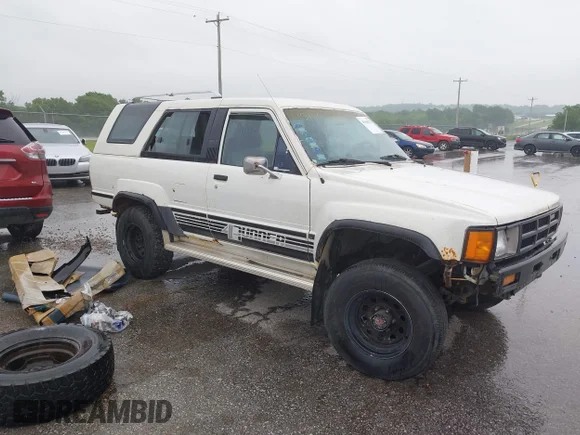 ✅ 1986 Toyota 4Runner • VIN: JT4RN62DXG0024988 • Лот: 45169378. Опубликован ранее на IAAI с пробегом 299 017 миль. Бесплатный доступ к архиву аукционных продаж из США и подробный отчёт об истории автомобиля на DreamBid. Изображение 1.
