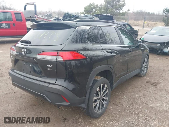 ✅ 2023 Toyota Corolla Cross XLE • VIN: 7MUDAABG0PV064017 • Lot: 44784473. Wystawiony na IAAI z przebiegiem 30 273 mil. Bezpłatny archiwum sprzedaży aukcyjnych z USA i szczegółowy raport historii pojazdu na DreamBid. Zdjęcie 4.