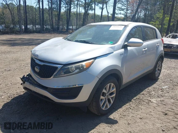 ✅ 2016 Kia Sportage LX • VIN: KNDPBCAC8G7827460 • Lot: 44680686. Listed on IAAI with 126,100 mi. Free auction sales archive from the USA and detailed vehicle history report at DreamBid. Image 2.
