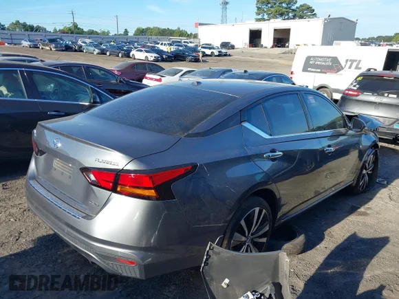 ✅ 2020 Nissan Altima Platinum • VIN: 1N4BL4FWXLN309880 • Lot: 40239586. Wystawiony na IAAI z przebiegiem 49 560 mil. Bezpłatny archiwum sprzedaży aukcyjnych z USA i szczegółowy raport historii pojazdu na DreamBid. Zdjęcie 4.