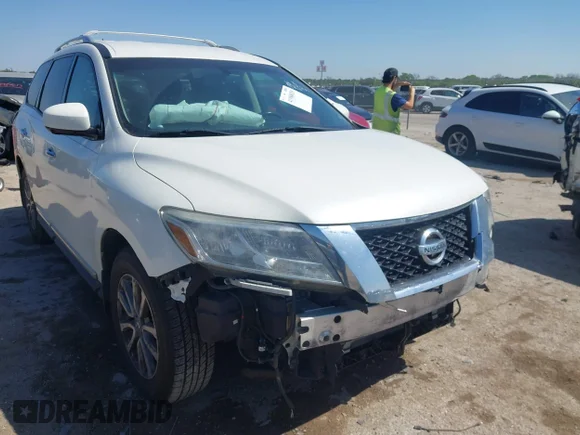✅ 2015 Nissan Pathfinder S • VIN: 5N1AR2MN6FC702371 • Lot: 41988029. Wystawiony na IAAI z przebiegiem 129 673 mil. Bezpłatny archiwum sprzedaży aukcyjnych z USA i szczegółowy raport historii pojazdu na DreamBid. Zdjęcie 1.