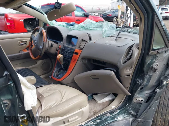 ✅ 2001 Lexus RX 300 • VIN: JTJHF10U410192970 • Лот: 42211641. Опубліковано раніше на IAAI з пробігом Не вказано. Безкоштовний доступ до архіву аукціонних продажів зі США та докладний звіт про історію автомобіля на DreamBid. Зображення 5.