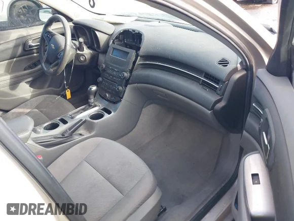 ✅ 2016 Chevrolet Malibu LS • VIN: 1G11B5SA7GF119617 • Lot: 43912937. Wystawiony na IAAI z przebiegiem 224 115 mil. Bezpłatny archiwum sprzedaży aukcyjnych z USA i szczegółowy raport historii pojazdu na DreamBid. Zdjęcie 5.
