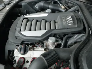 ✅ 2012 Audi A8 • VIN: WAUAVAFD9CN006499 • Lot: 42461402. Wystawiony na IAAI z przebiegiem 57 232 mil. Bezpłatny archiwum sprzedaży aukcyjnych z USA i szczegółowy raport historii pojazdu na DreamBid. Zdjęcie 19.