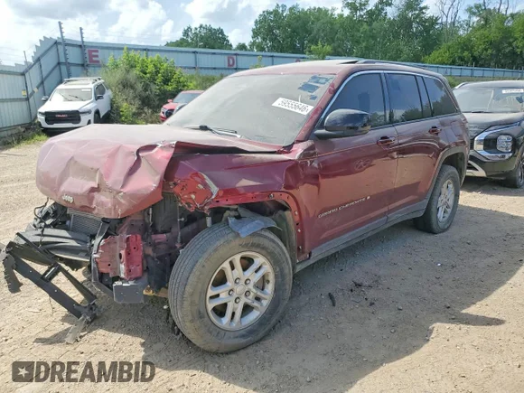 ✅ 2023 Jeep Grand Cherokee Laredo • VIN: 1C4RJHAG8PC622448 • Lot: 59555646. Wystawiony na Copart z przebiegiem 78 670 mil. Bezpłatny archiwum sprzedaży aukcyjnych z USA i szczegółowy raport historii pojazdu na DreamBid. Zdjęcie 1.