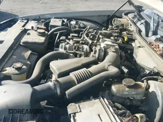 ✅ 2010 Mercury Grand Marquis LS • VIN: 2MEBM7FV1AX609141 • Lot: 43343052. Wystawiony na IAAI z przebiegiem 203 415 mil. Bezpłatny archiwum sprzedaży aukcyjnych z USA i szczegółowy raport historii pojazdu na DreamBid. Zdjęcie 19.