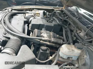 ✅ 2000 Chevrolet S-10 LS • VIN: 1GCCS1951Y8297501 • Лот: 42197455. Опубликован ранее на IAAI с пробегом 294 781 миль. Бесплатный доступ к архиву аукционных продаж из США и подробный отчёт об истории автомобиля на DreamBid. Изображение 17.