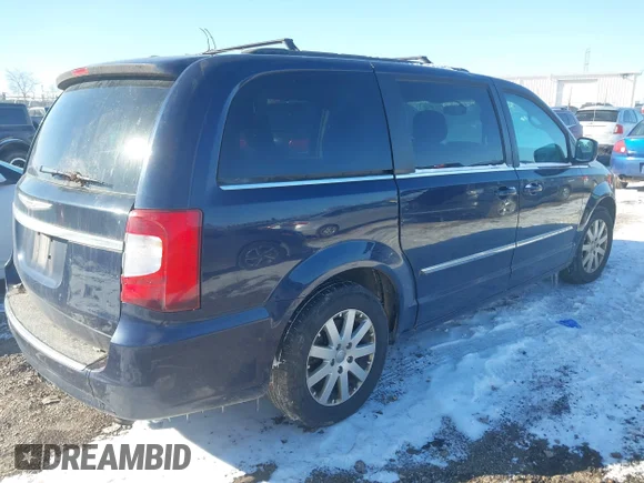 ✅ 2014 Chrysler Town & Country Touring • VIN: 2C4RC1BG4ER126809 • Lot: 44297359. Wystawiony na IAAI z przebiegiem 247 620 mil. Bezpłatny archiwum sprzedaży aukcyjnych z USA i szczegółowy raport historii pojazdu na DreamBid. Zdjęcie 4.