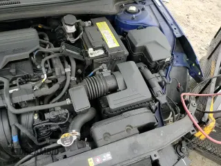 ✅ 2021 Hyundai Elantra SE • VIN: KMHLL4AG4MU161565 • Lot: 65438045. Listed on Copart with 45,147 mi. Free auction sales archive from the USA and detailed vehicle history report at DreamBid. Image 13.