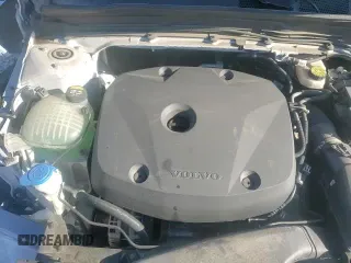 ✅ 2020 Volvo XC40 Momentum • VIN: YV4162UK8L2280461 • Лот: 84293855. Опубликован ранее на Copart с пробегом 38 704 миль. Бесплатный доступ к архиву аукционных продаж из США и подробный отчёт об истории автомобиля на DreamBid. Изображение 13.