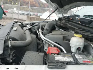 ✅ 2016 Ram 1500 Express • VIN: 3C6RR7KT3GG385001 • Lot: 43629342. Wystawiony na IAAI z przebiegiem 93 721 mil. Bezpłatny archiwum sprzedaży aukcyjnych z USA i szczegółowy raport historii pojazdu na DreamBid. Zdjęcie 19.