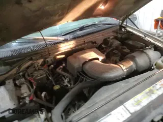 ✅ 2002 Ford Expedition XLT • VIN: 1FMPU16L52LA48956 • Lot: 46537315. Wystawiony na Copart z przebiegiem 324 281 mil. Bezpłatny archiwum sprzedaży aukcyjnych z USA i szczegółowy raport historii pojazdu na DreamBid. Zdjęcie 16.