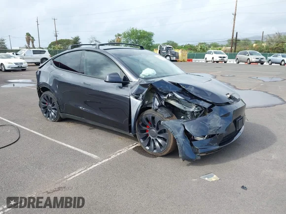 ✅ 2024 Tesla Model Y Performance • VIN: 7SAYGDEF4RF086532 • Лот: 43965168. Опубліковано раніше на IAAI з пробігом 10 666 миль. Безкоштовний доступ до архіву аукціонних продажів зі США та докладний звіт про історію автомобіля на DreamBid. Зображення 1.