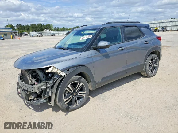 ✅ 2021 Chevrolet TrailBlazer LT • VIN: KL79MPSL4MB124100 • Lot: 48052766. Wystawiony na Copart z przebiegiem 136 308 mil. Bezpłatny archiwum sprzedaży aukcyjnych z USA i szczegółowy raport historii pojazdu na DreamBid. Zdjęcie 1.