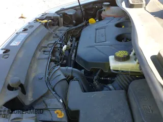 ✅ 2017 Ford Escape SE • VIN: 1FMCU0G93HUD66931 • Lot: 43441569. Wystawiony na IAAI z przebiegiem 131 321 mil. Bezpłatny archiwum sprzedaży aukcyjnych z USA i szczegółowy raport historii pojazdu na DreamBid. Zdjęcie 19.