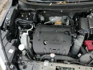 2024 Mitsubishi Outlander S z VIN JA4ARUAU5RU012440, wystawiony jako Copart lot #85601625 z przebiegiem 27 697 mil mil oraz Szkoda całkowita • Salvage title. Historia ofert i sprzedaży dostępna na DreamBid. Obrazek 15.