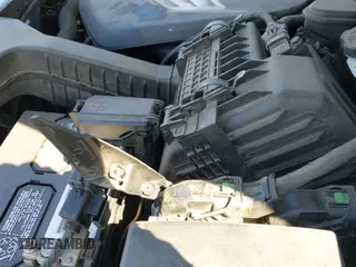 2015 Hyundai Santa Fe Limited with VIN KM8SR4HF1FU107523, listed as a IAAI auction lot 41861068 with 135,664 mi miles and . Bid and sale history available at DreamBid. Image 20.