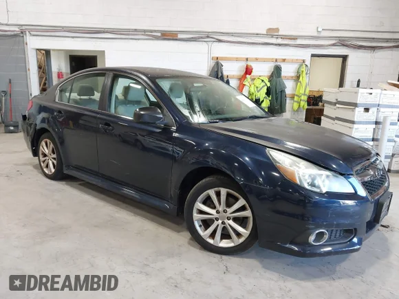 ✅ 2014 Subaru Legacy 2.5i • VIN: 4S3BMBA61E3026379 • Лот: 44984792. Опубликован ранее на IAAI с пробегом 54 813 миль. Бесплатный доступ к архиву аукционных продаж из США и подробный отчёт об истории автомобиля на DreamBid. Изображение 1.