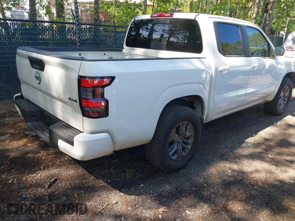 ✅ 2026 Nissan Frontier SV • VIN: 1N6ED1EK3TN640685 • Lot: 44953710. Wystawiony na IAAI z przebiegiem 3 151 mil. Bezpłatny archiwum sprzedaży aukcyjnych z USA i szczegółowy raport historii pojazdu na DreamBid. Zdjęcie 4.