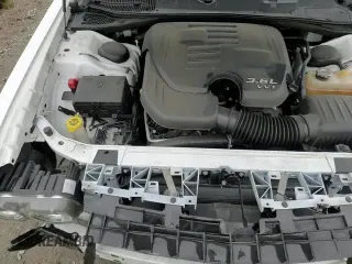 ✅ 2019 Dodge Challenger SXT • VIN: 2C3CDZAG6KH675095 • Lot: 80392505. Listed on Copart with 83,271 mi. Free auction sales archive from the USA and detailed vehicle history report at DreamBid. Image 13.