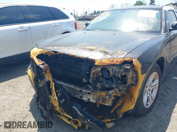 ✅ 2007 Dodge Charger • VIN: 2B3LA43R27H671608 • Lot: 40130584. Wystawiony na IAAI z przebiegiem Nie podano. Bezpłatny archiwum sprzedaży aukcyjnych z USA i szczegółowy raport historii pojazdu na DreamBid. Zdjęcie 6.