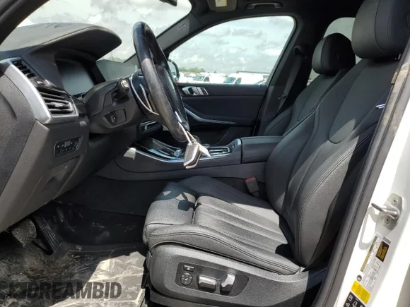 ✅ 2019 BMW X5 xDrive40i • VIN: 5UXCR6C59KLL52099 • Lot: 56810914. Wystawiony na Copart z przebiegiem 121 504 mil. Bezpłatny archiwum sprzedaży aukcyjnych z USA i szczegółowy raport historii pojazdu na DreamBid. Zdjęcie 7.