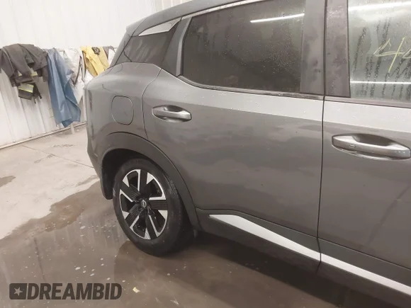✅ 2025 Nissan Kicks SV • VIN: 3N8AP6CB4SL342500 • Lot: 44201990. Listed on IAAI with 1,927 mi. Free auction sales archive from the USA and detailed vehicle history report at DreamBid. Image 6.