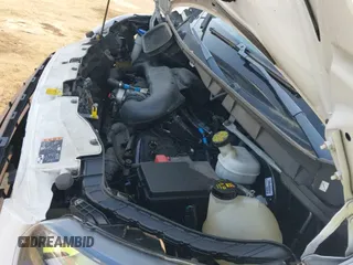 ✅ 2018 Ford Transit • VIN: 1FTYR1CMXJKA72164 • Lot: 42381091. Wystawiony na IAAI z przebiegiem 91 450 mil. Bezpłatny archiwum sprzedaży aukcyjnych z USA i szczegółowy raport historii pojazdu na DreamBid. Zdjęcie 18.