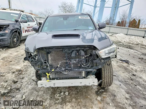 ✅ 2019 Toyota Tacoma TRD Off Road • VIN: 3TMDZ5BNXKM062907 • Lot: 76337625. Wystawiony na Copart z przebiegiem 150 613 mil. Bezpłatny archiwum sprzedaży aukcyjnych z USA i szczegółowy raport historii pojazdu na DreamBid. Zdjęcie 5.