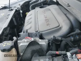 ✅ 2018 Jeep Compass Altitude • VIN: 3C4NJCBB5JT235467 • Lot: 43446449. Wystawiony na IAAI z przebiegiem 77 541 mil. Bezpłatny archiwum sprzedaży aukcyjnych z USA i szczegółowy raport historii pojazdu na DreamBid. Zdjęcie 19.