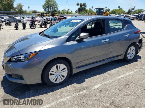 ✅ 2022 Nissan LEAF S • VIN: 1N4AZ1BV2NC561482 • Лот: 60068176. Опубліковано раніше на Copart з пробігом 12 460 миль. Безкоштовний доступ до архіву аукціонних продажів зі США та докладний звіт про історію автомобіля на DreamBid. Зображення 1.