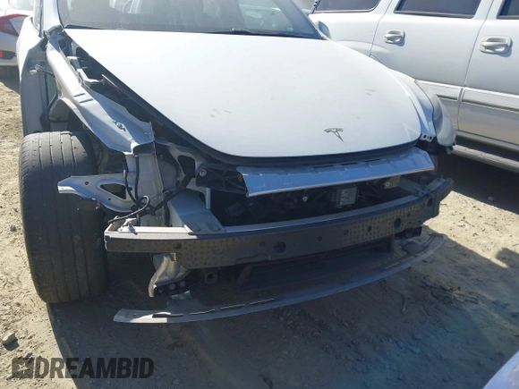 ✅ 2021 Tesla Model Y Long Range • VIN: 5YJYGDEE7MF065090 • Lot: 43690864. Listed on IAAI with 96,230 mi. Free auction sales archive from the USA and detailed vehicle history report at DreamBid. Image 6.
