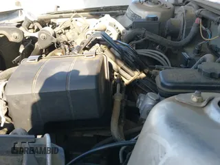 ✅ 1992 Buick Century • VIN: 3G4AG54N5NS619403 • Lot: 42118640. Wystawiony na IAAI z przebiegiem 143 123 mil. Bezpłatny archiwum sprzedaży aukcyjnych z USA i szczegółowy raport historii pojazdu na DreamBid. Zdjęcie 12.