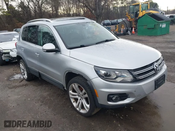 ✅ 2016 Volkswagen Tiguan SEL • VIN: WVGBV7AX7GW594023 • Lot: 44080379. Wystawiony na IAAI z przebiegiem 147 147 mil. Bezpłatny archiwum sprzedaży aukcyjnych z USA i szczegółowy raport historii pojazdu na DreamBid. Zdjęcie 1.