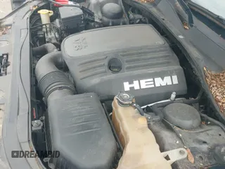 ✅ 2014 Chrysler 300 C • VIN: 2C3CCAKT4EH263357 • Лот: 43023388. Опубликован ранее на IAAI с пробегом 129 407 миль. Бесплатный доступ к архиву аукционных продаж из США и подробный отчёт об истории автомобиля на DreamBid. Изображение 20.