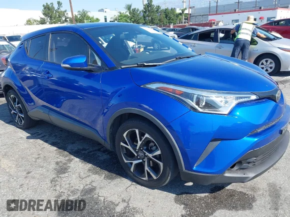 ✅ 2018 Toyota C-HR XLE • VIN: NMTKHMBX1JR027627 • Лот: 42383004. Опубликован ранее на IAAI с пробегом 96 197 миль. Бесплатный доступ к архиву аукционных продаж из США и подробный отчёт об истории автомобиля на DreamBid. Изображение 1.