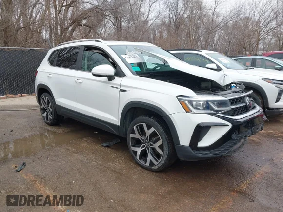 ✅ 2023 Volkswagen Taos SEL • VIN: 3VV2X7B27PM349788 • Lot: 43991665. Wystawiony na IAAI z przebiegiem 40 603 mil. Bezpłatny archiwum sprzedaży aukcyjnych z USA i szczegółowy raport historii pojazdu na DreamBid. Zdjęcie 1.