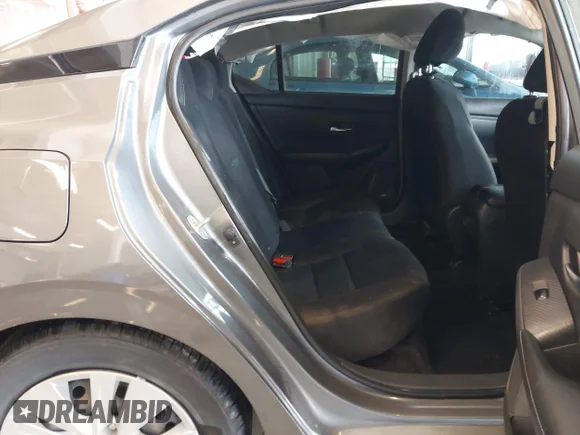 ✅ 2020 Nissan Sentra S • VIN: 3N1AB8BV7LY272662 • Lot: 44309261. Wystawiony na IAAI z przebiegiem 128 365 mil. Bezpłatny archiwum sprzedaży aukcyjnych z USA i szczegółowy raport historii pojazdu na DreamBid. Zdjęcie 8.