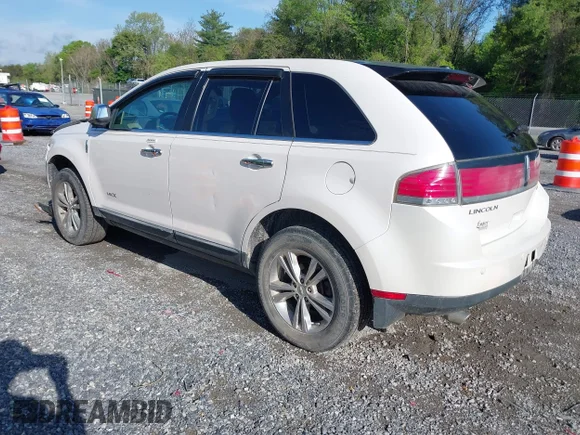 ✅ 2010 Lincoln MKX • VIN: 2LMDJ8JC4ABJ35004 • Lot: 42164196. Wystawiony na IAAI z przebiegiem 168 035 mil. Bezpłatny archiwum sprzedaży aukcyjnych z USA i szczegółowy raport historii pojazdu na DreamBid. Zdjęcie 3.