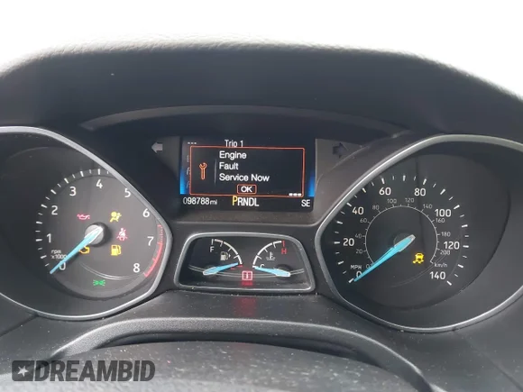 ✅ 2017 Ford Focus SE • VIN: 1FADP3F27HL236183 • Лот: 44587712. Опубліковано раніше на IAAI з пробігом 98 788 миль. Безкоштовний доступ до архіву аукціонних продажів зі США та докладний звіт про історію автомобіля на DreamBid. Зображення 7.