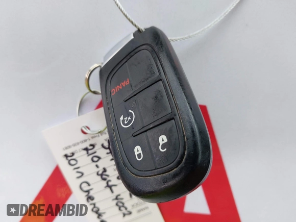 ✅ 2017 Jeep Cherokee Limited • VIN: 1C4PJLDB9HW522420 • Lot: 44566287. Wystawiony na IAAI z przebiegiem 141 035 mil. Bezpłatny archiwum sprzedaży aukcyjnych z USA i szczegółowy raport historii pojazdu na DreamBid. Zdjęcie 11.