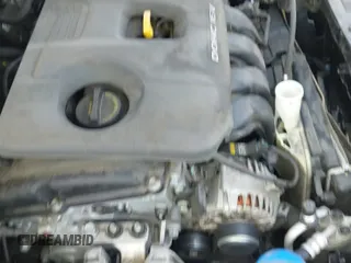 2019 Hyundai Veloster Premium z VIN KMHTG6AF9KU009835, wystawiony jako IAAI lot #42561187 z przebiegiem 42 763 mil mil oraz . Historia ofert i sprzedaży dostępna na DreamBid. Obrazek 20.