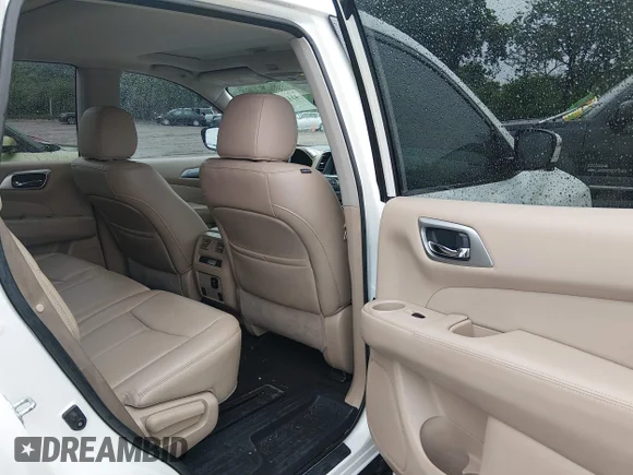 ✅ 2017 Nissan Pathfinder Platinum • VIN: 5N1DR2MM3HC668915 • Lot: 45172162. Listed on IAAI with 70,636 mi. Free auction sales archive from the USA and detailed vehicle history report at DreamBid. Image 8.