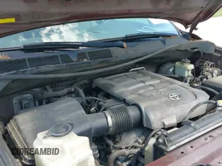 ✅ 2008 Toyota Sequoia Limited • VIN: 5TDZY68A18S005863 • Lot: 42463016. Wystawiony na IAAI z przebiegiem 254 487 mil. Bezpłatny archiwum sprzedaży aukcyjnych z USA i szczegółowy raport historii pojazdu na DreamBid. Zdjęcie 19.