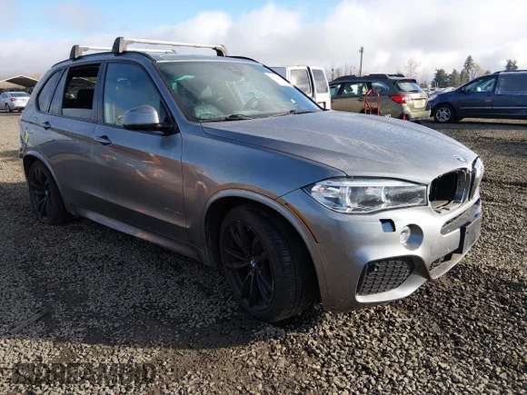 ✅ 2017 BMW X5 xDrive40e • VIN: 5UXKT0C32H0V98009 • Lot: 44675630. Wystawiony na IAAI z przebiegiem 106 792 mil. Bezpłatny archiwum sprzedaży aukcyjnych z USA i szczegółowy raport historii pojazdu na DreamBid. Zdjęcie 1.